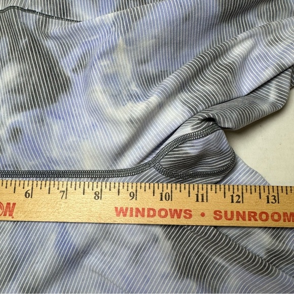 Athleta Salutation Stash Pocket II Capri Leggings - Picture 6 of 6